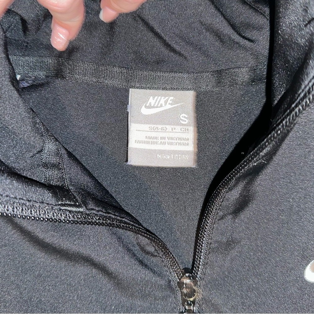Nike jacket - Picture 2 of 2